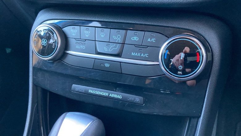 Ford Puma 1.0 EcoBoost Hybrid mHEV Titanium Design 5dr DCT Petrol Hatchback